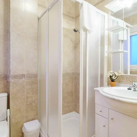 Avellana * Κάλπε
